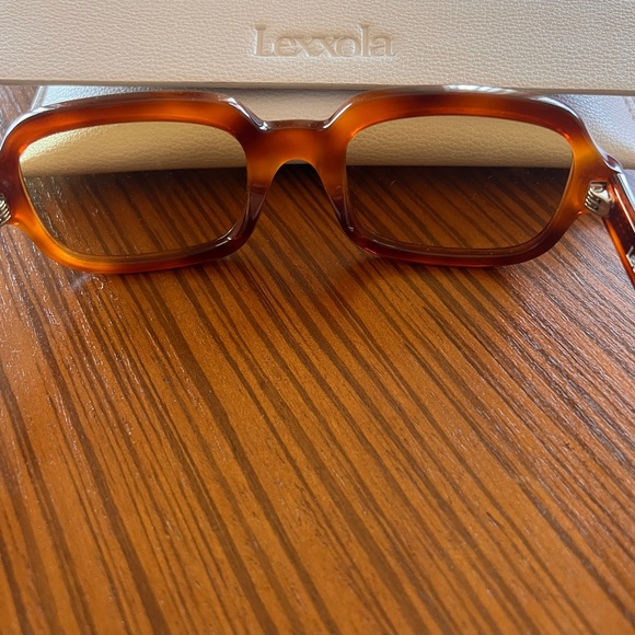 Lexxola Brown Sunglasses - Picture 3 of 8